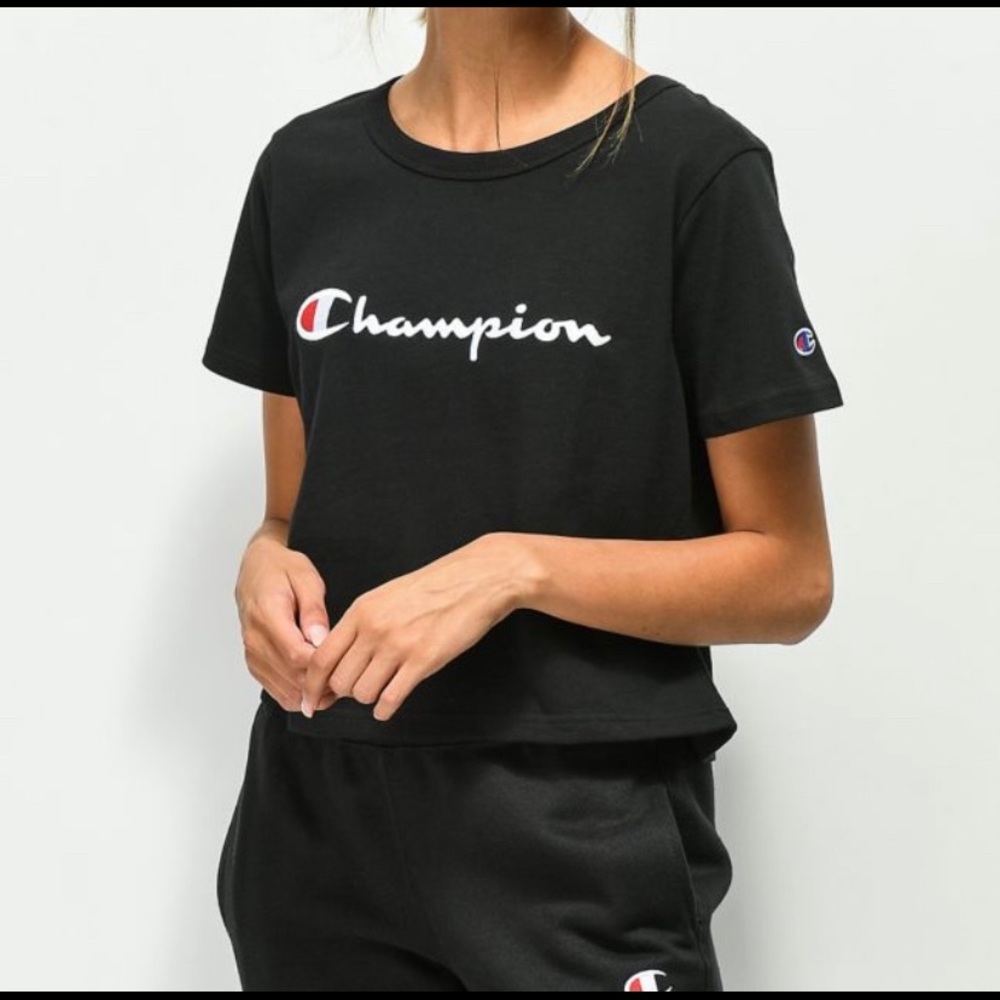 Black Champion shirt shirt with printing!🖤